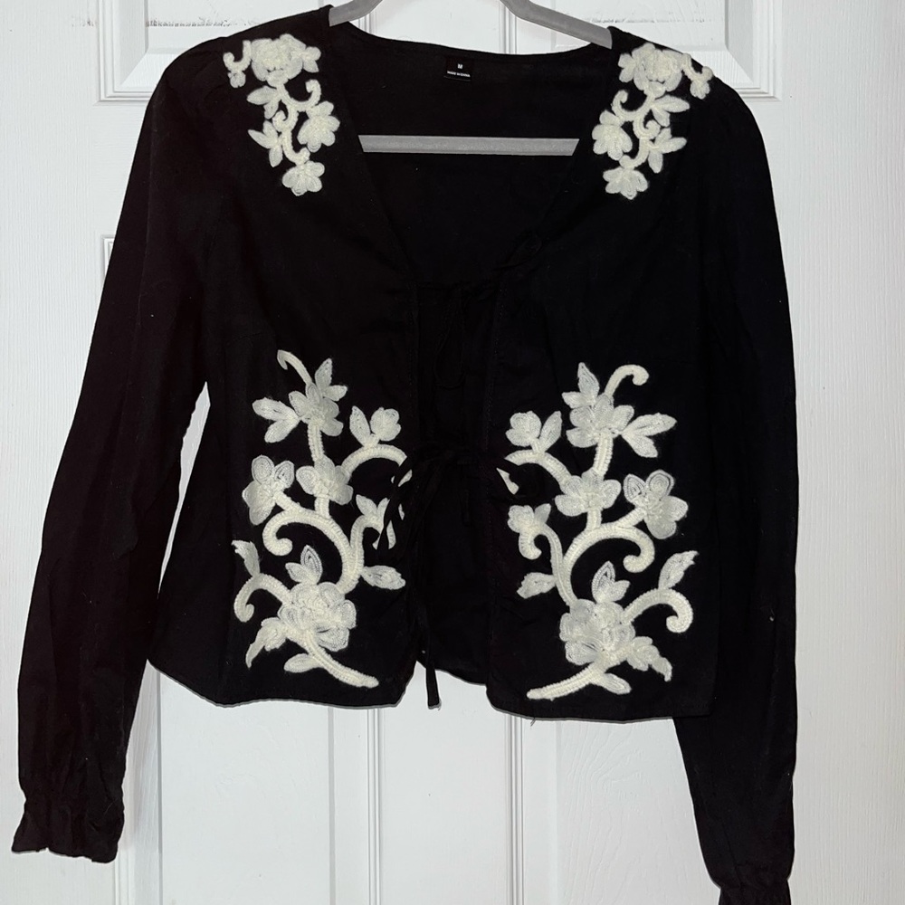SHEIN Black Long-Sleeve Tie-Front Top with White Floral Embroidery